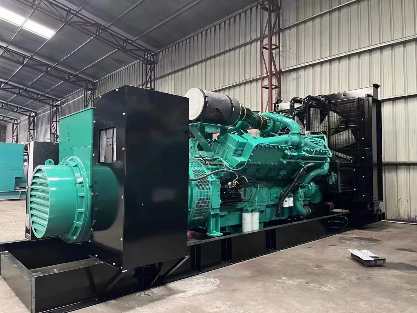 乐亭如何降低 800kW 柴油发电机输出电流的波动?