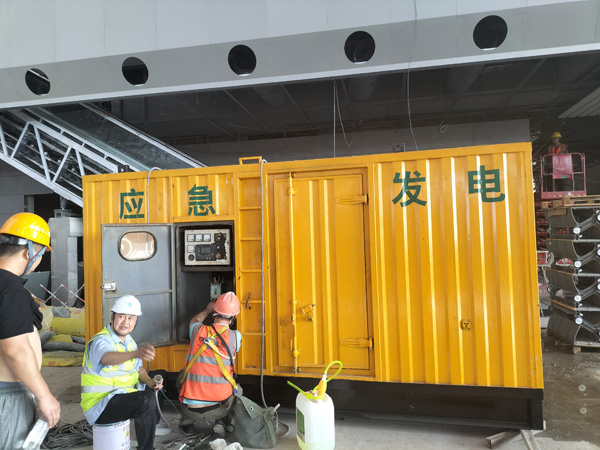 乐亭怎样判断空气滤清器是否需要更换？